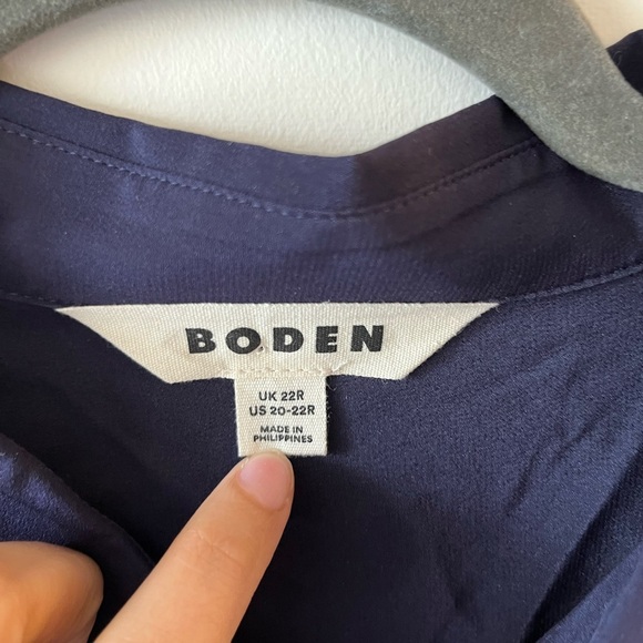 BODEN 100 % SILK Dark Blue Button-Up Shirt Size 20-22R- XL - Picture 2 of 6